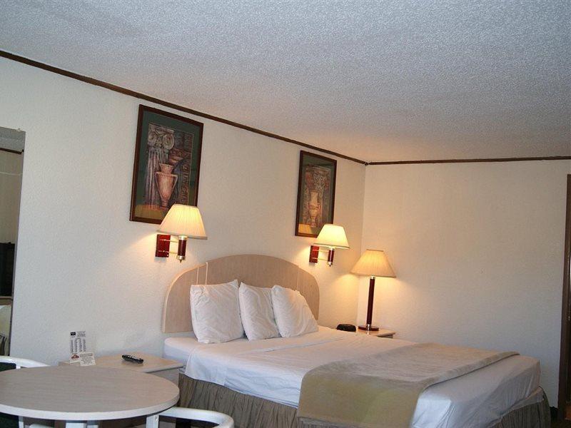 Rodeway Inn Carlisle Exteriör bild